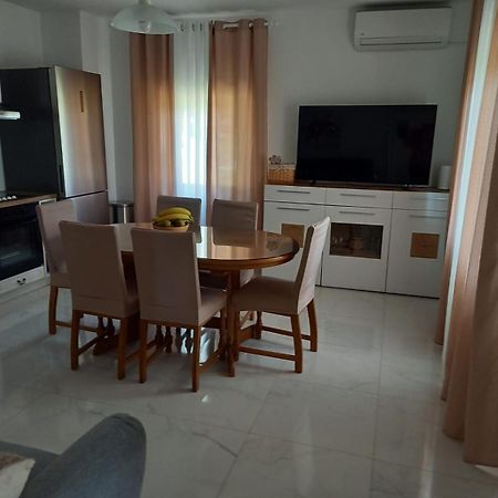 Holiday House Tunjarice Обровац Екстериор снимка
