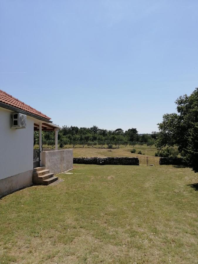 Holiday House Tunjarice Обровац Екстериор снимка