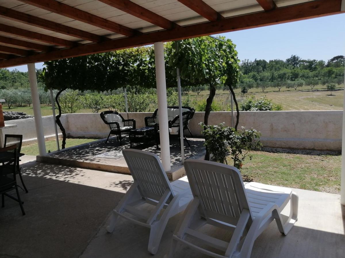 Holiday House Tunjarice Обровац Екстериор снимка