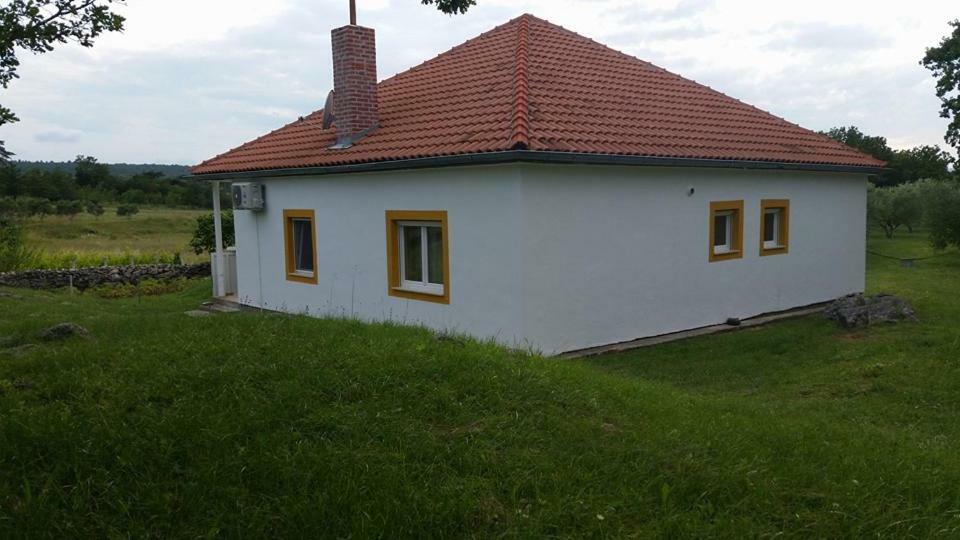 Holiday House Tunjarice Обровац Екстериор снимка