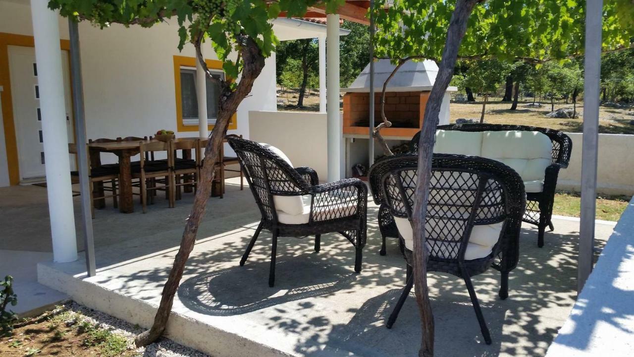 Holiday House Tunjarice Обровац Екстериор снимка